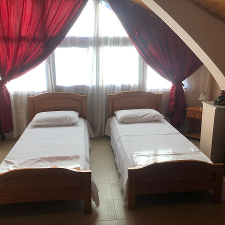 Villa Pepeto Durres Albania ภายนอก รูปภาพ