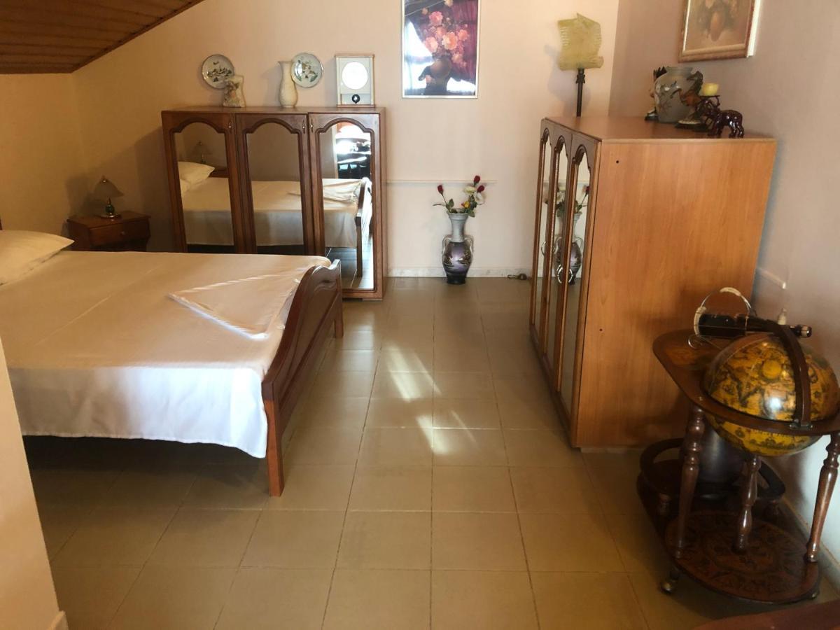 Villa Pepeto Durres Albania ภายนอก รูปภาพ