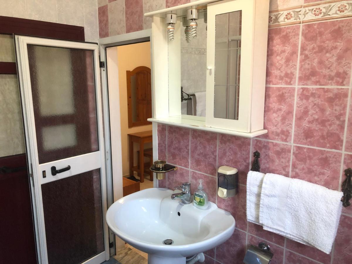 Villa Pepeto Durres Albania ภายนอก รูปภาพ