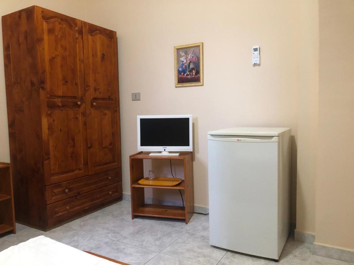 Villa Pepeto Durres Albania ภายนอก รูปภาพ